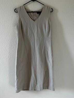 Signature Larry Levine Linen Blend Classic sleeveless V-neck dress Women’s 8